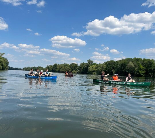Escursione in canoa sul fiume Main